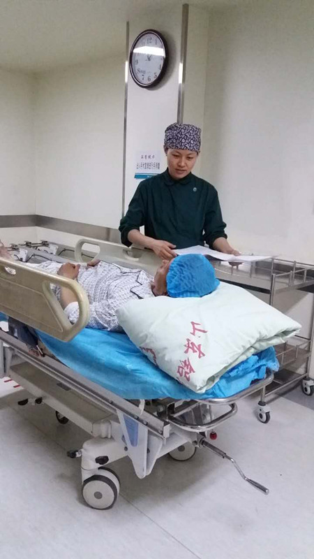 1496718258245333.jpg 22無(wú)影燈下天使情—王靜_副本.jpg